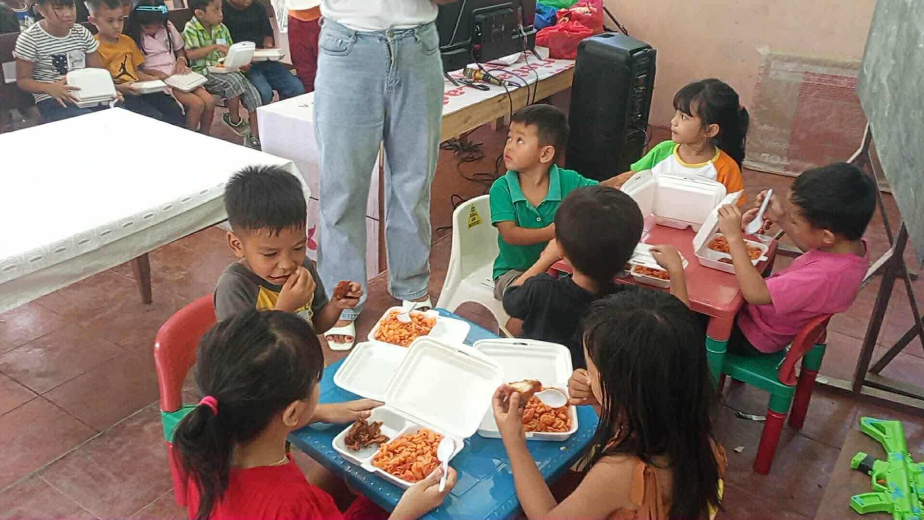 Light & Hope for the Philippines - Feeding Ministry